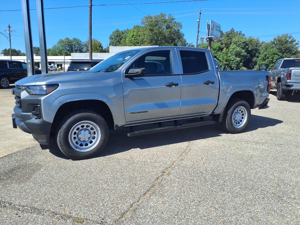2024 Chevrolet Colorado WT