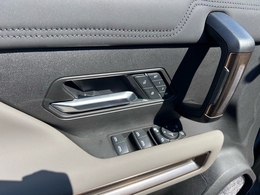 2025 GMC HUMMER EV SUV 2X