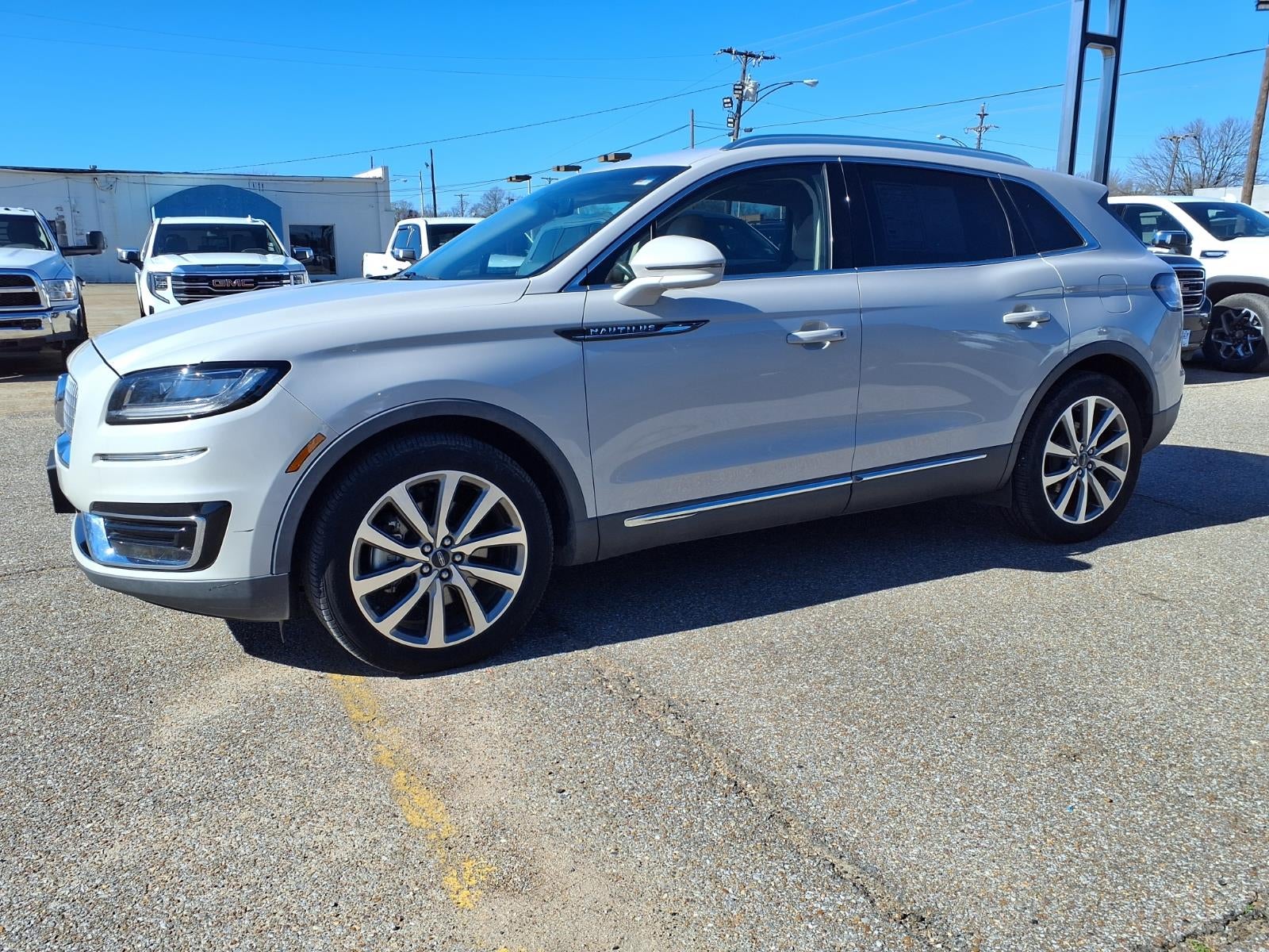 2019 Lincoln Nautilus Select