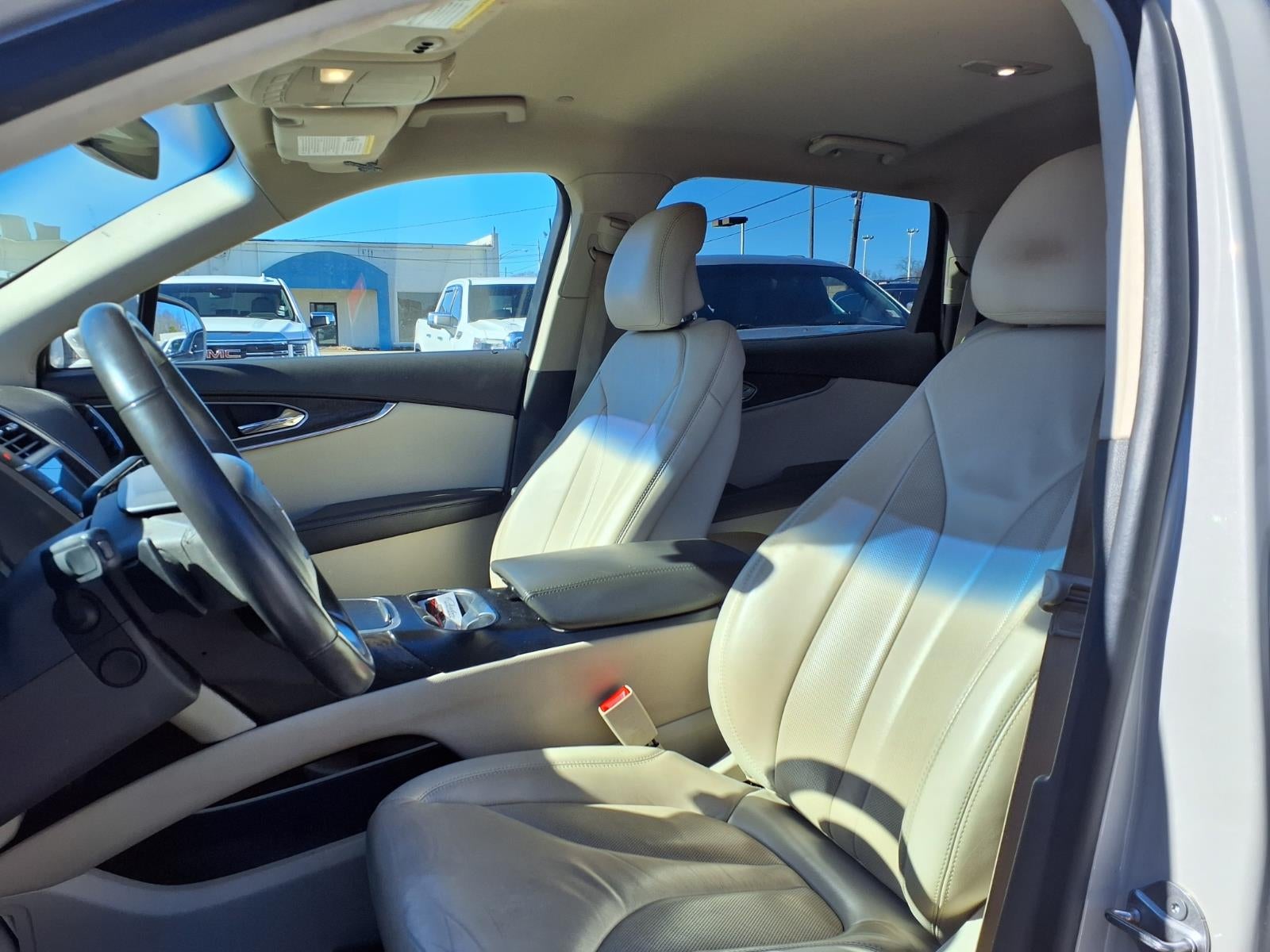 2019 Lincoln Nautilus Select