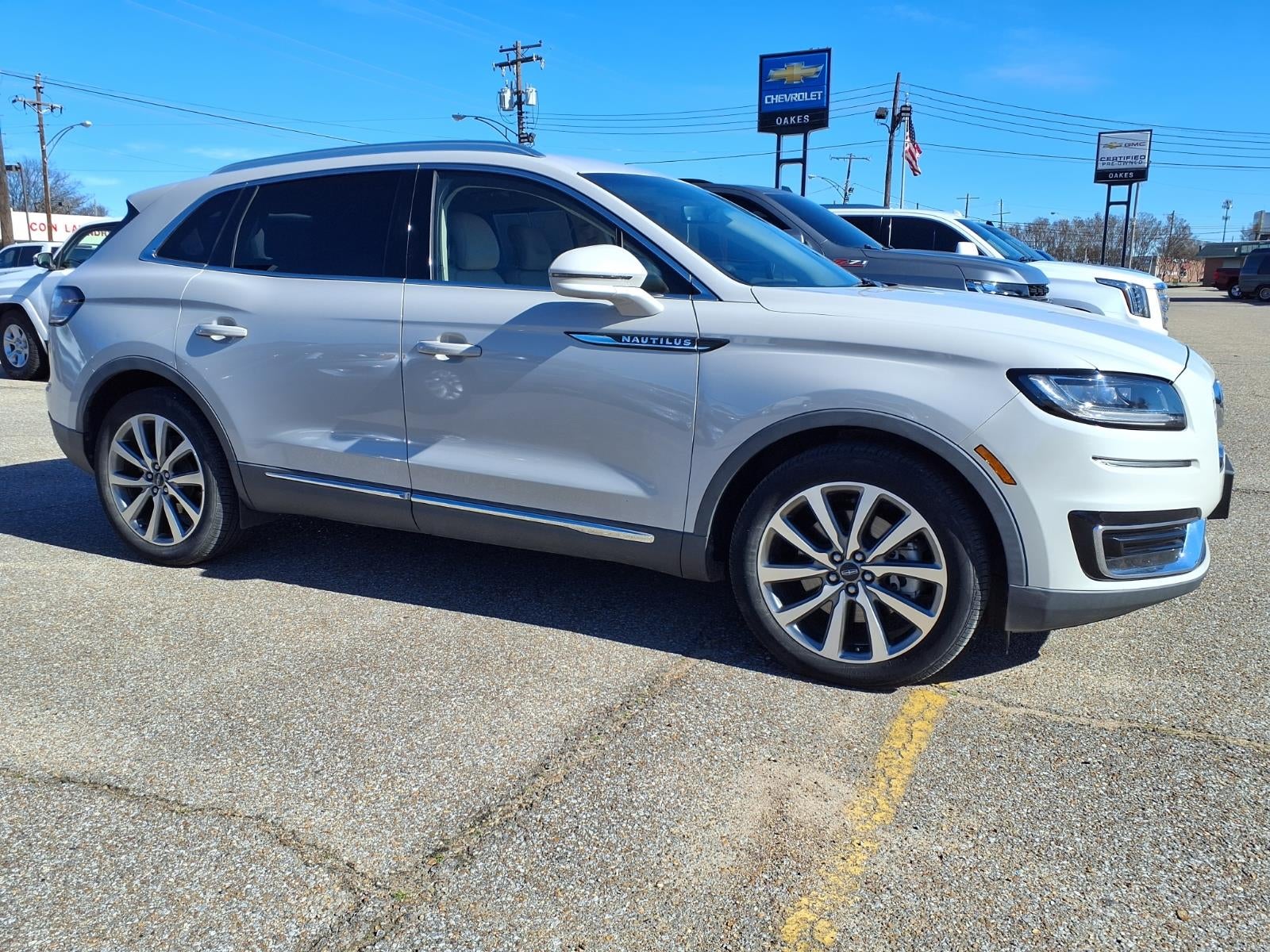 2019 Lincoln Nautilus Select