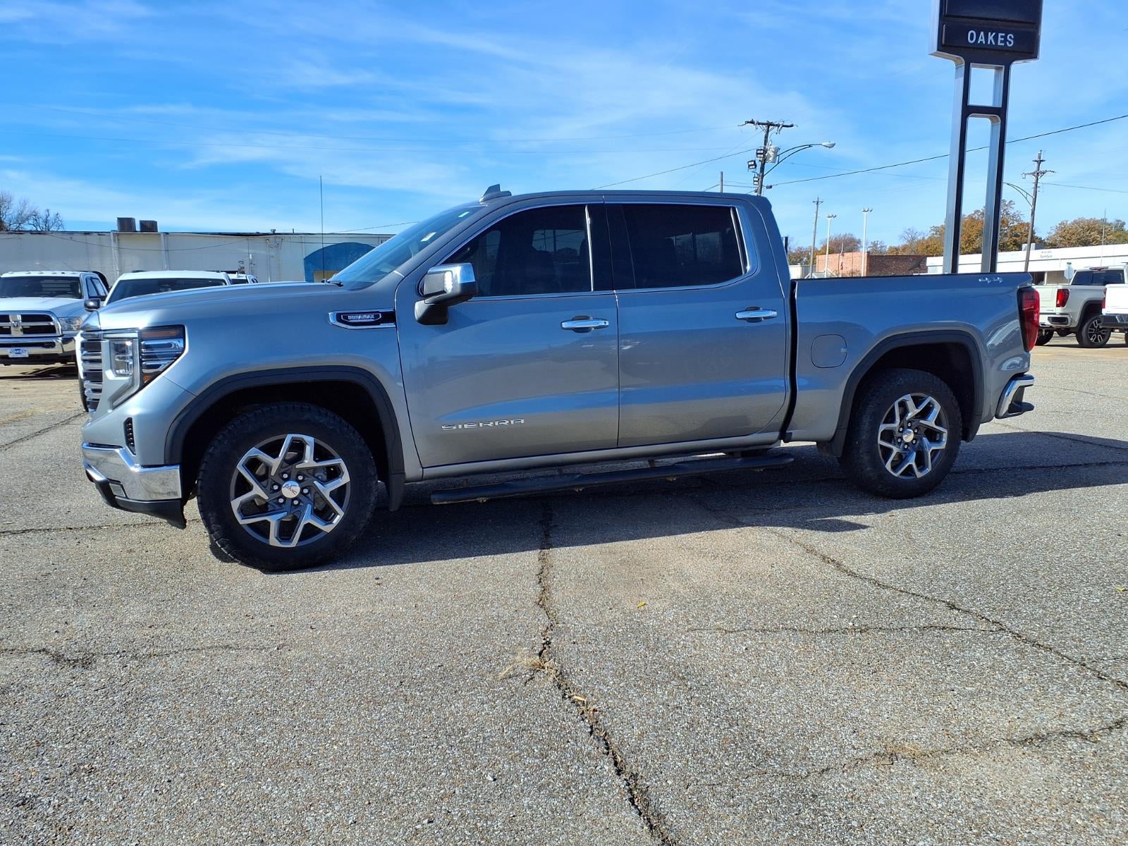 2023 GMC Sierra 1500 SLT