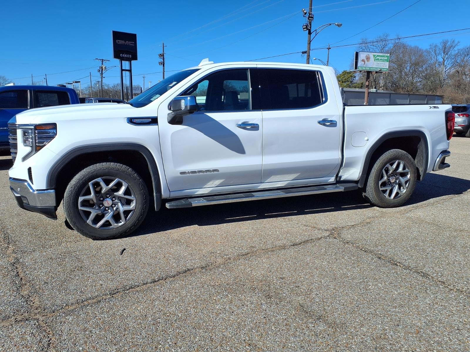 2024 GMC Sierra 1500 SLT