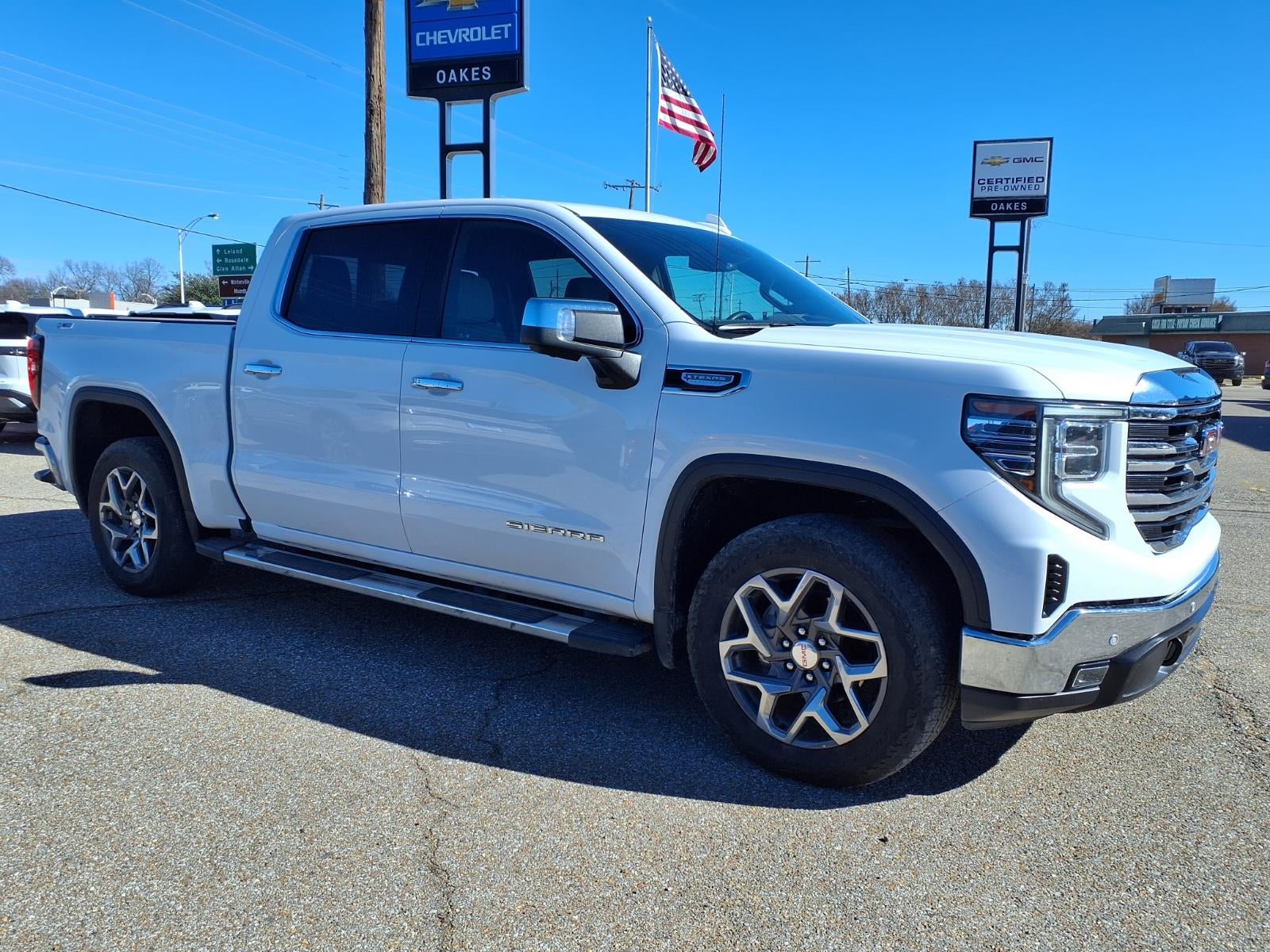 2024 GMC Sierra 1500 SLT
