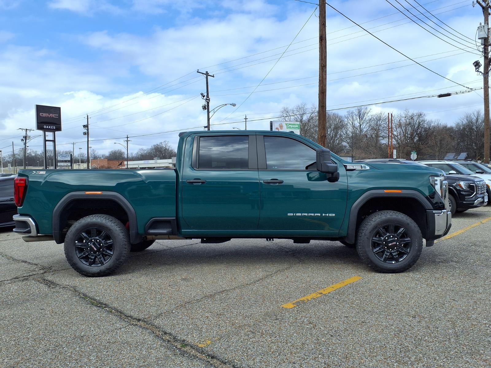 2024 GMC Sierra 2500 HD Pro