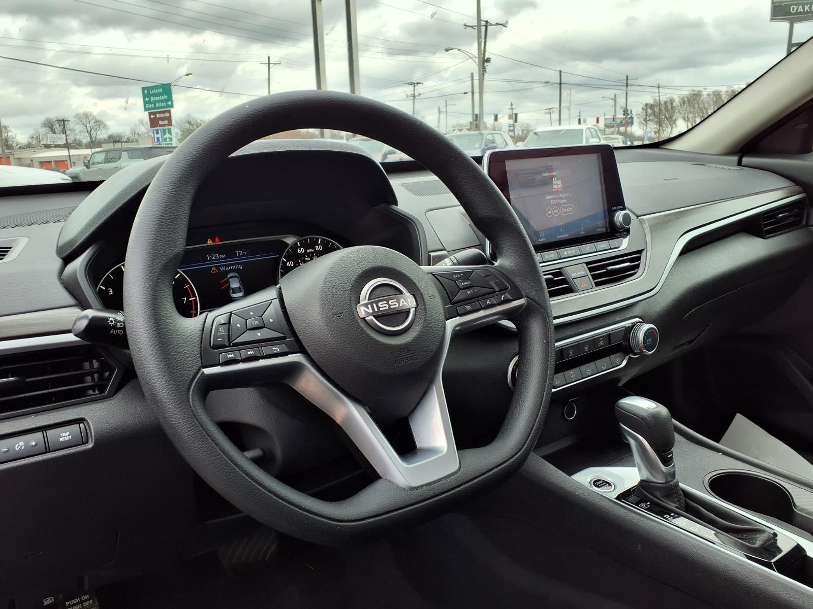 2025 Nissan Altima SV