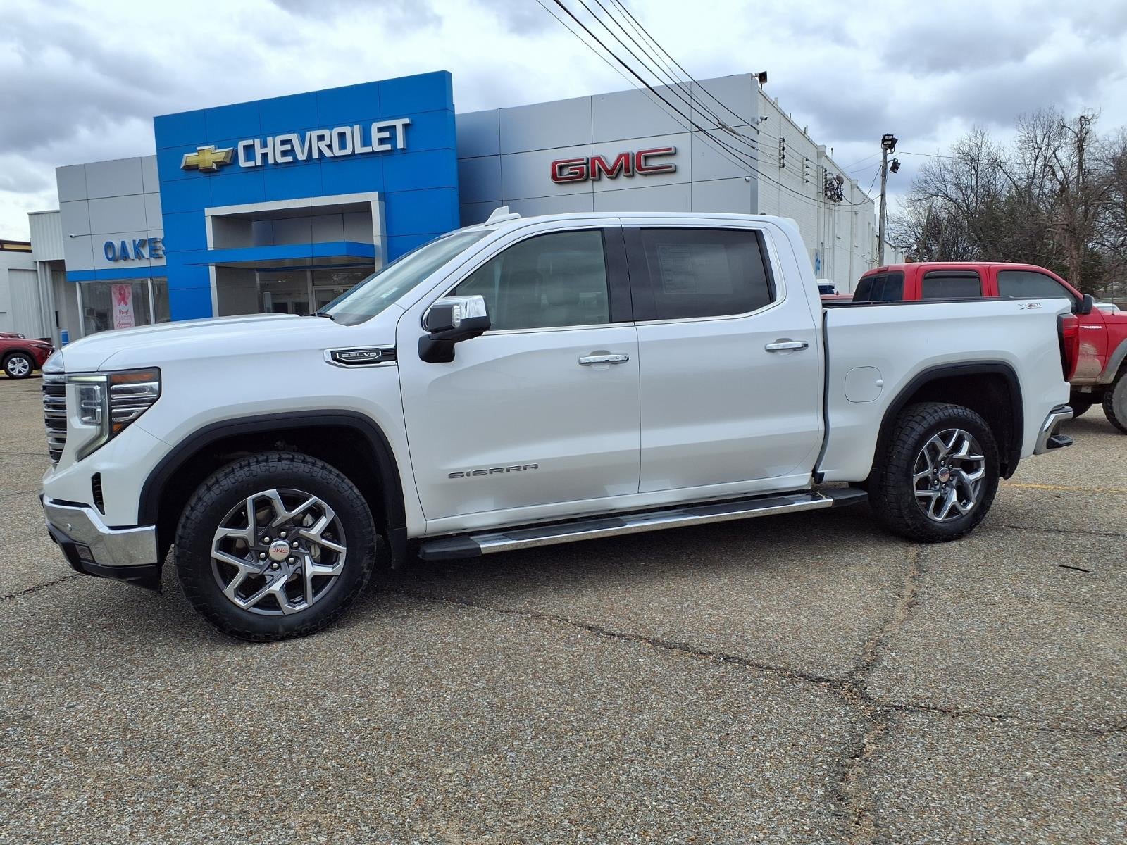 2024 GMC Sierra 1500 SLT